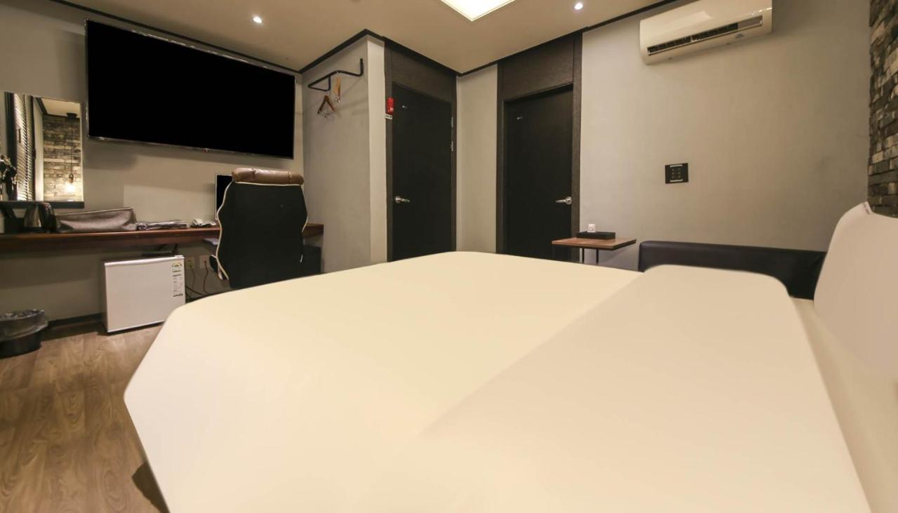 Hotel Parfe Cheonan Zewnętrze zdjęcie